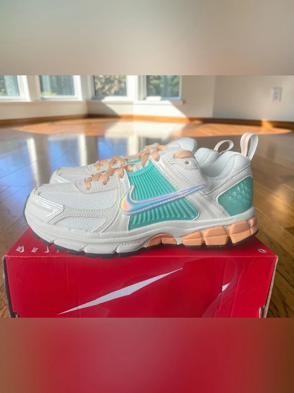 Nike Vomero 5 Big Kids Size 4.5 Y/ 6 Women Sail/Orange/Turquoise/Marrakesh NEW